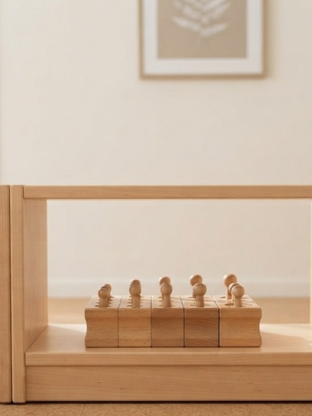 Montessori Wooden Knob Puzzle / Size Sorting Toy – Like New✨️